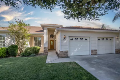 2738 W Ceres Ct, Visalia, CA 93291