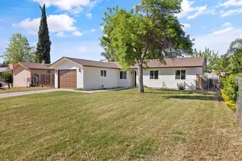 Exterior - 15882 Edmiston Ave, Ivanhoe, CA 93235 photo 3 of 10