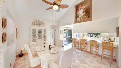 Dining - 2323 E Hillcrest Ave, Visalia, CA 93292 photo 2 of 3