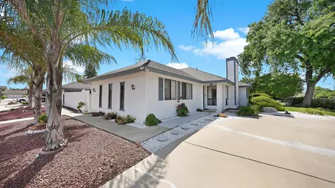 Exterior - 2323 E Hillcrest Ave, Visalia, CA 93292 photo 11 of 12