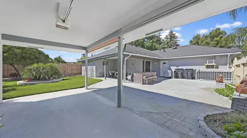 Exterior - 2323 E Hillcrest Ave, Visalia, CA 93292 photo 6 of 12
