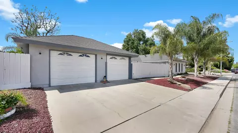 Exterior - 2323 E Hillcrest Ave, Visalia, CA 93292 photo 4 of 12