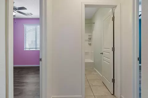 Entry Way - 4002 E Cypress Ave, Visalia, CA 93292 photo 2 of 11