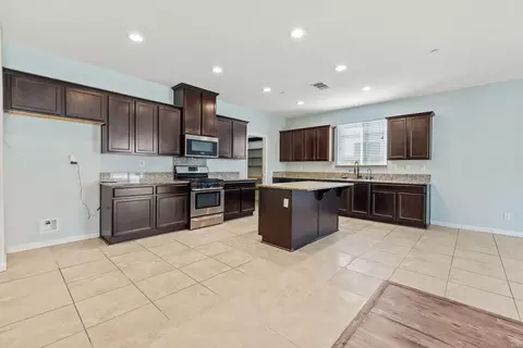 Kitchen - 4002 E Cypress Ave, Visalia, CA 93292 photo 2 of 3