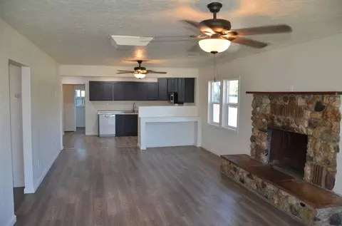 Living - 237 Smith Ave, Lemoore, CA 93245 photo 3 of 3