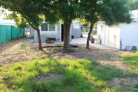 Exterior - 307 N Orange Ave, Exeter, CA 93221 photo 12 of 20
