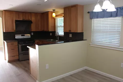Kitchen - 307 N Orange Ave, Exeter, CA 93221 photo 9 of 10