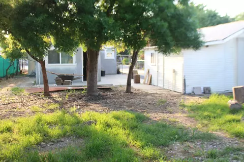 Exterior - 307 N Orange Ave, Exeter, CA 93221 photo 11 of 20