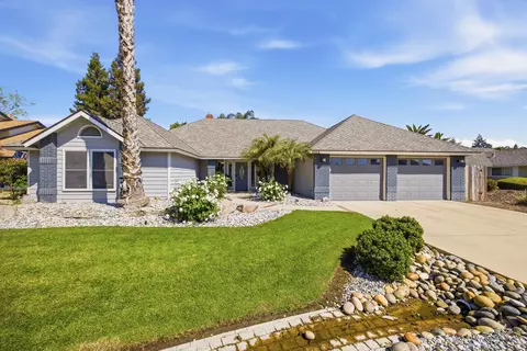 5512 W Prospect Ave, Visalia, CA 93291