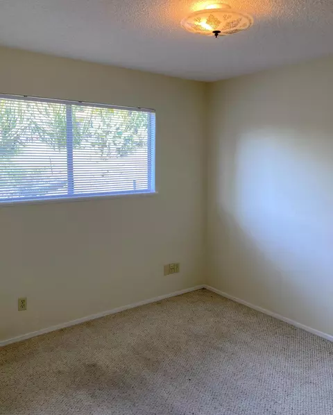 Bedroom - 43669 Skyline Dr, Three Rivers, CA 93271 photo 3 of 3