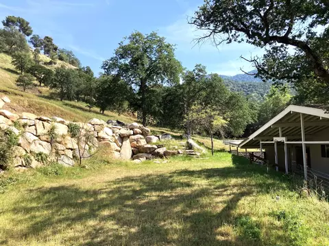 Exterior - 43669 Skyline Dr, Three Rivers, CA 93271 photo 9 of 14
