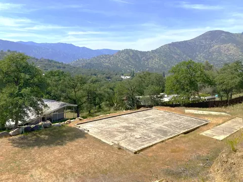Exterior - 43669 Skyline Dr, Three Rivers, CA 93271 photo 14 of 14