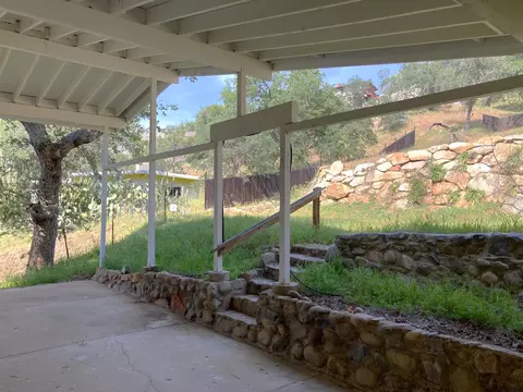 Exterior - 43669 Skyline Dr, Three Rivers, CA 93271 photo 6 of 14