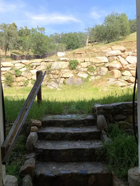 Exterior - 43669 Skyline Dr, Three Rivers, CA 93271 photo 7 of 14