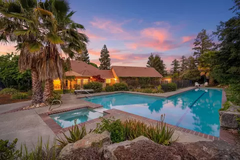 32265 Pleasant Oak Dr, Springville, CA 93265