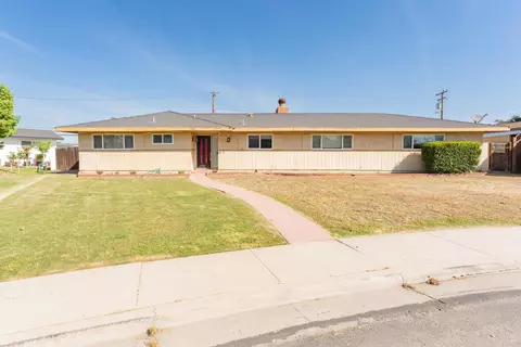 1817 8th Ave, Delano, CA 93215