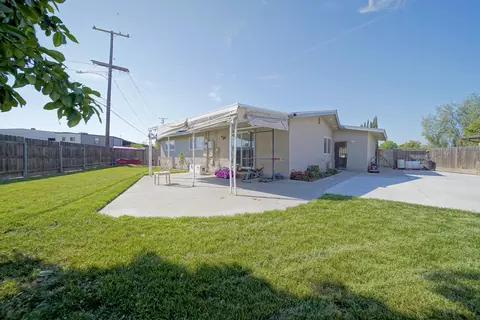 Exterior - 113 Bryant Ct, Exeter, CA 93221 photo 4 of 9