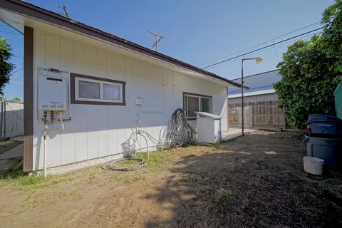 Exterior - 113 Bryant Ct, Exeter, CA 93221 photo 8 of 9