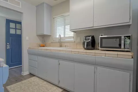 Kitchen - 113 Bryant Ct, Exeter, CA 93221 photo 3 of 6