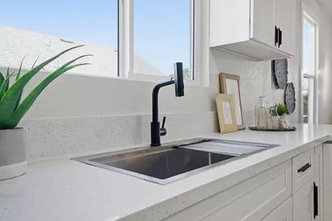 Kitchen - 2232 Gaither St, Selma, CA 93662 photo 4 of 5