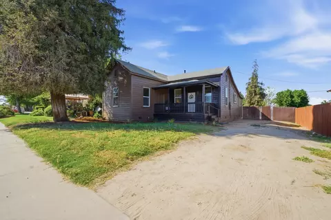 Exterior - 2232 Gaither St, Selma, CA 93662 photo 2 of 6