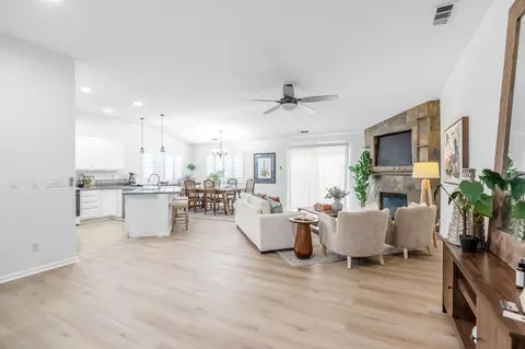 3603 N Minden Ct, Visalia, CA 93291