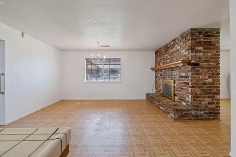Living - 16808 Palmer Ave, Huron, CA 93234 photo 7 of 15