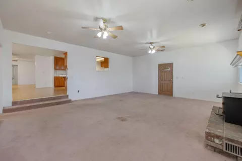 Living - 16808 Palmer Ave, Huron, CA 93234 photo 12 of 15