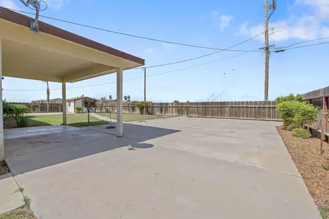 Exterior - 16808 Palmer Ave, Huron, CA 93234 photo 9 of 19