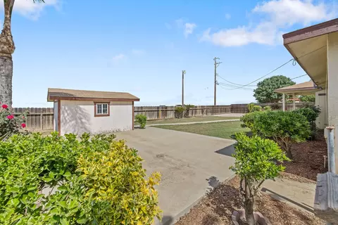 Exterior - 16808 Palmer Ave, Huron, CA 93234 photo 18 of 19