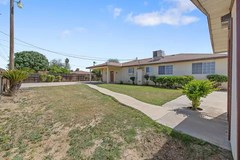 Exterior - 16808 Palmer Ave, Huron, CA 93234 photo 16 of 19