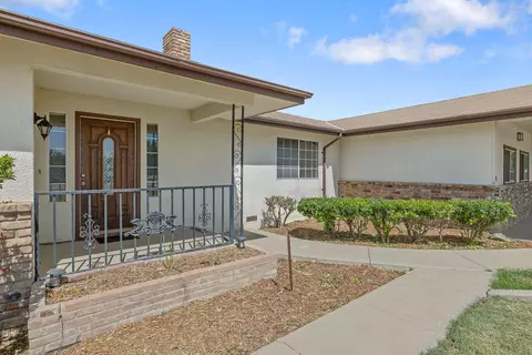 Exterior - 16808 Palmer Ave, Huron, CA 93234 photo 5 of 19