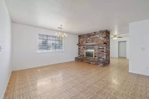 Living - 16808 Palmer Ave, Huron, CA 93234 photo 5 of 15