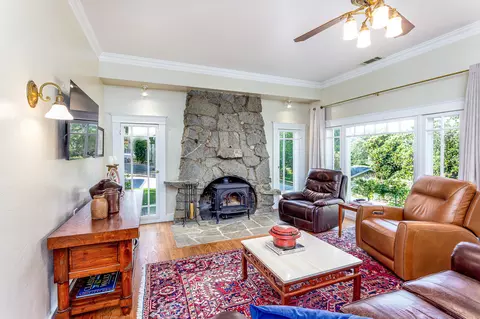Living - 40926 Old Three Rivers Rd, Three Rivers, CA 93271 photo 1 of 2