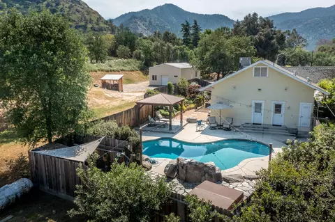 Exterior - 40926 Old Three Rivers Rd, Three Rivers, CA 93271 photo 13 of 20