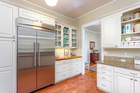 Kitchen - 40926 Old Three Rivers Rd, Three Rivers, CA 93271 photo 4 of 4