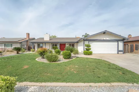 1480 Heritage Ave W, Porterville, CA 93257