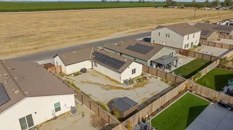 View/Area - 725 James Ave, Corcoran, CA 93212 photo 2 of 5