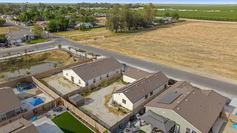 View/Area - 725 James Ave, Corcoran, CA 93212 photo 4 of 5