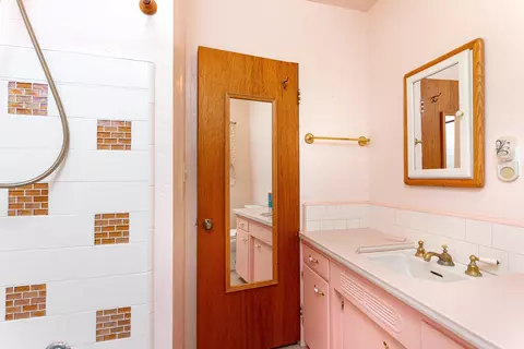 Bath - 44335 North Frk, Three Rivers, CA 93271 photo 1 of 2