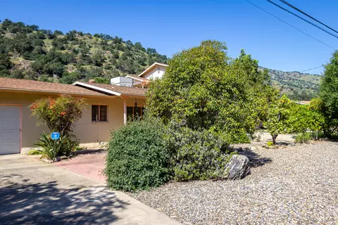 Exterior - 44335 North Frk, Three Rivers, CA 93271 photo 7 of 20