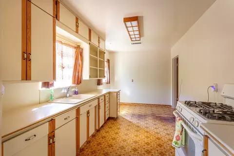 Kitchen - 44335 North Frk, Three Rivers, CA 93271 photo 2 of 2