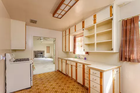 Kitchen - 44335 North Frk, Three Rivers, CA 93271 photo 1 of 2