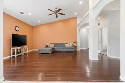 Living - 1497 Persimmon St, Lemoore, CA 93245 photo 2 of 5