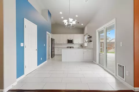 Entry Way - 1497 Persimmon St, Lemoore, CA 93245 photo 3 of 5