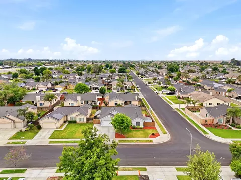 View/Area - 1497 Persimmon St, Lemoore, CA 93245 photo 6 of 6