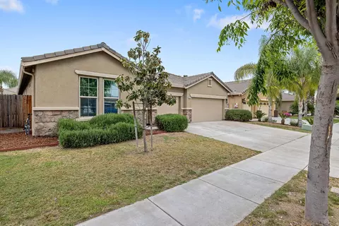 3526 W Buena Vista Ave, Visalia, CA 93291