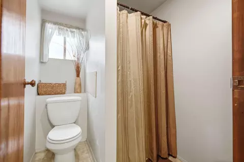 Bath - 1833 James Dr, Springville, CA 93265 photo 2 of 2