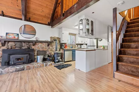Entry Way - 1833 James Dr, Springville, CA 93265 photo 1 of 1