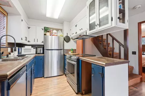 Kitchen - 1833 James Dr, Springville, CA 93265 photo 1 of 2